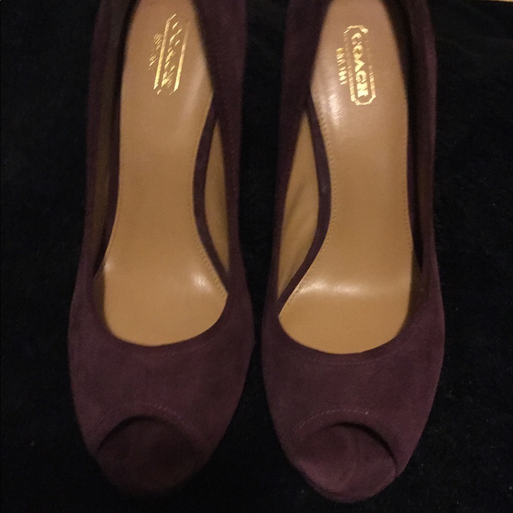 Shoe - Picture 1 of 3